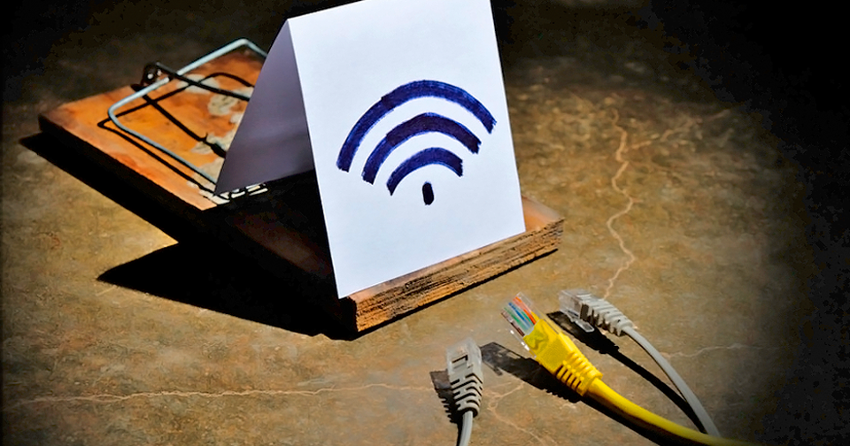 Чому потрібно уникати публічного Wi-Fi?